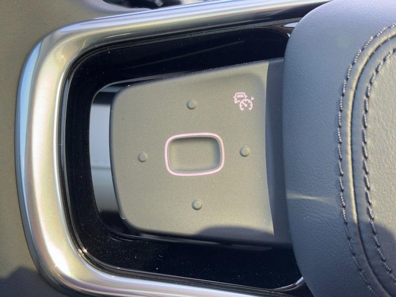 Lincoln Nautilus Vehicle Full-screen Gallery Image 18