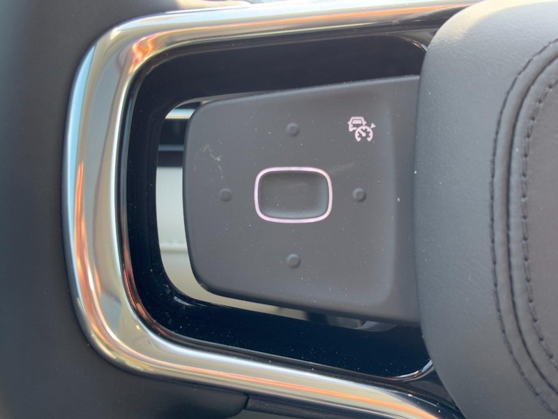 Lincoln Nautilus Vehicle Full-screen Gallery Image 18