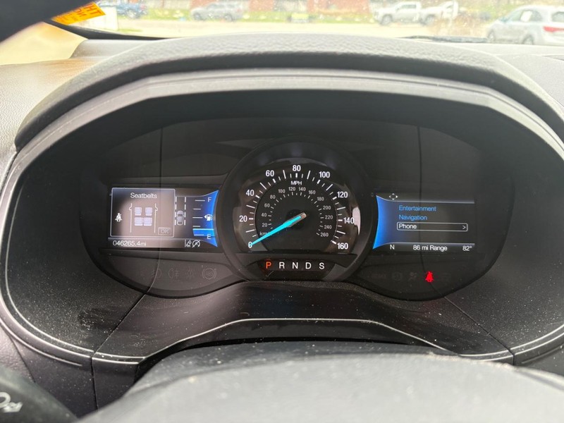 Ford Edge Vehicle Full-screen Gallery Image 06