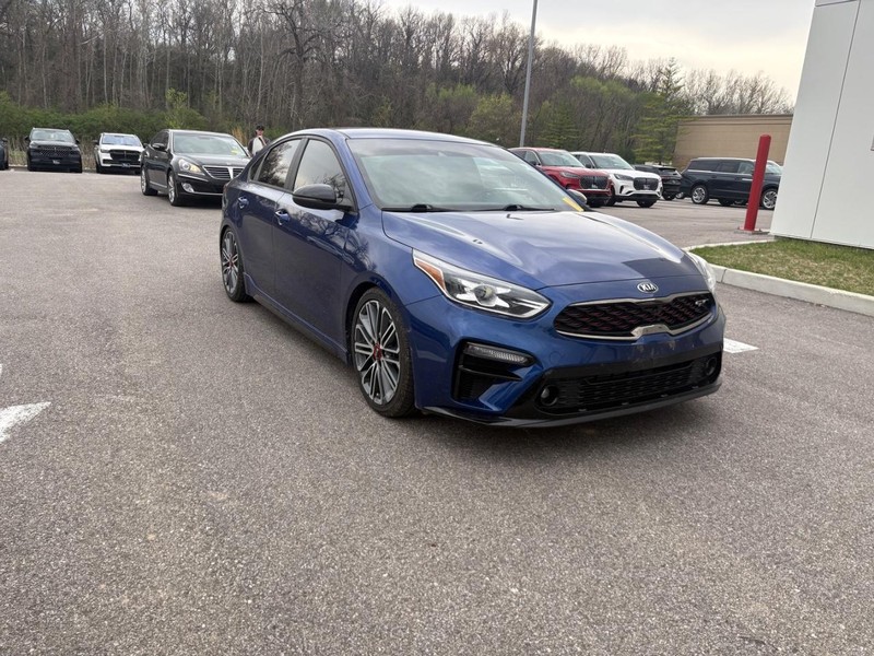 Kia Forte Vehicle Full-screen Gallery Image 04