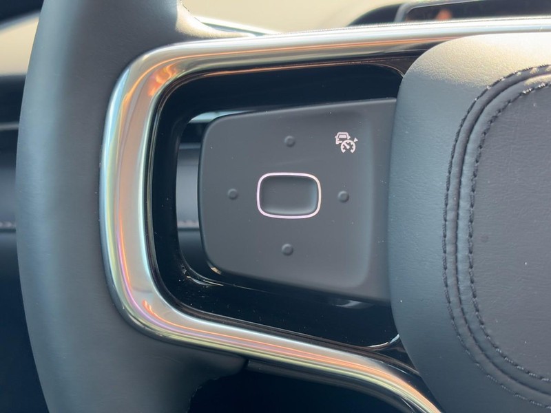 Lincoln Nautilus Vehicle Full-screen Gallery Image 18