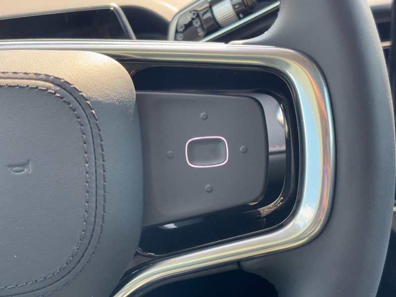 Lincoln Nautilus Vehicle Full-screen Gallery Image 19