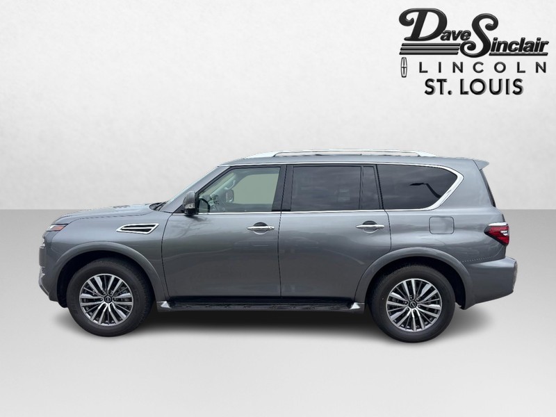 Nissan Armada Vehicle Full-screen Gallery Image 06