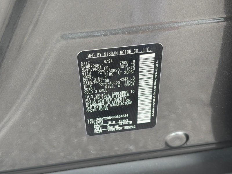 Nissan Armada Vehicle Full-screen Gallery Image 27