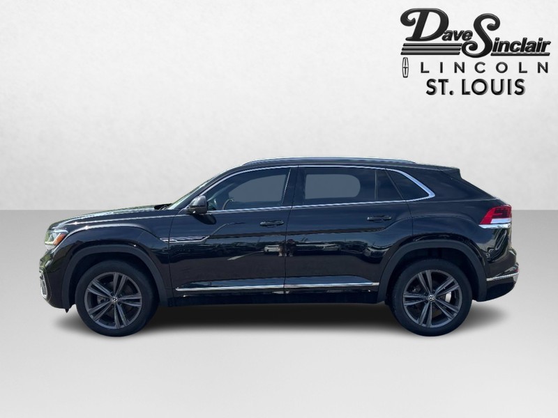 Volkswagen Atlas Cross Sport Vehicle Full-screen Gallery Image 06