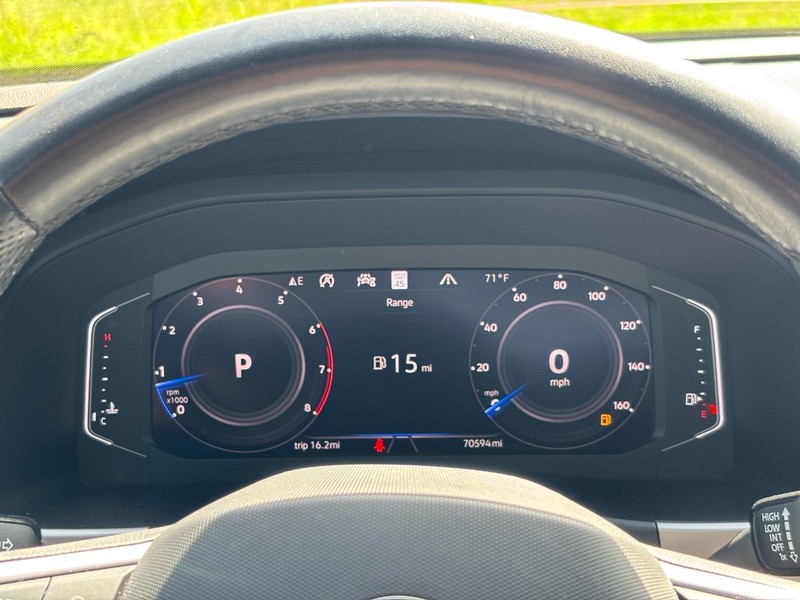 Volkswagen Atlas Cross Sport Vehicle Full-screen Gallery Image 19