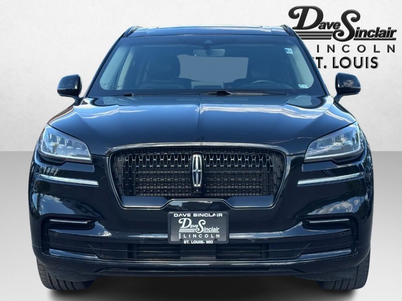 Lincoln Aviator Vehicle Full-screen Gallery Image 09