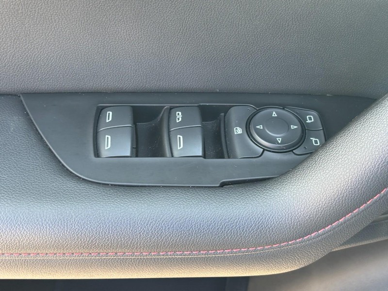 Chevrolet Blazer Vehicle Full-screen Gallery Image 17