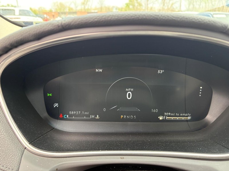 Lincoln Nautilus Vehicle Full-screen Gallery Image 06