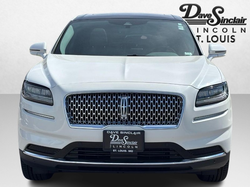 Lincoln Nautilus Vehicle Full-screen Gallery Image 09