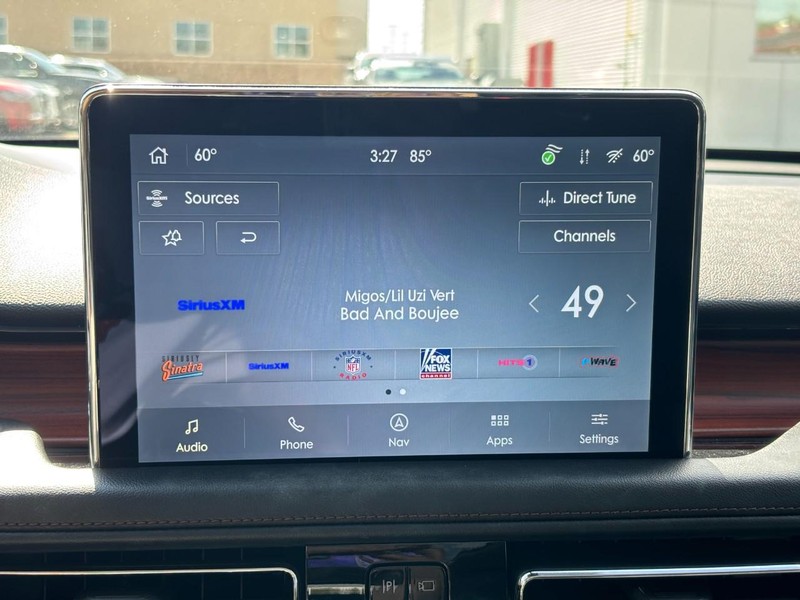 Lincoln Aviator Vehicle Full-screen Gallery Image 21