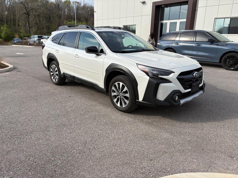 Subaru Outback Vehicle Full-screen Gallery Image 04