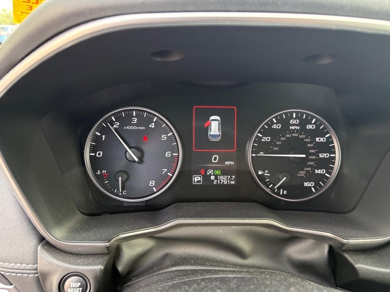 Subaru Outback Vehicle Full-screen Gallery Image 05