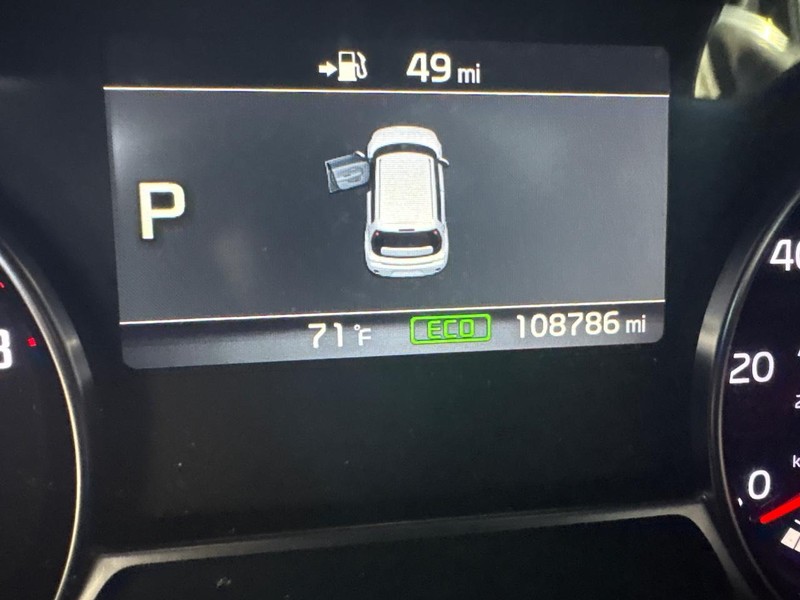 Kia Soul Vehicle Full-screen Gallery Image 07