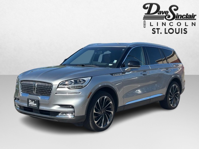 Lincoln Aviator Vehicle Full-screen Gallery Image 07
