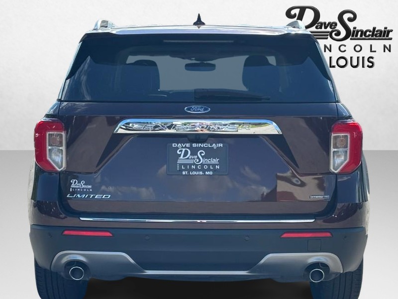 Ford Explorer Vehicle Full-screen Gallery Image 04