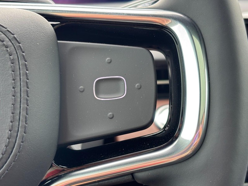 Lincoln Nautilus Vehicle Full-screen Gallery Image 18