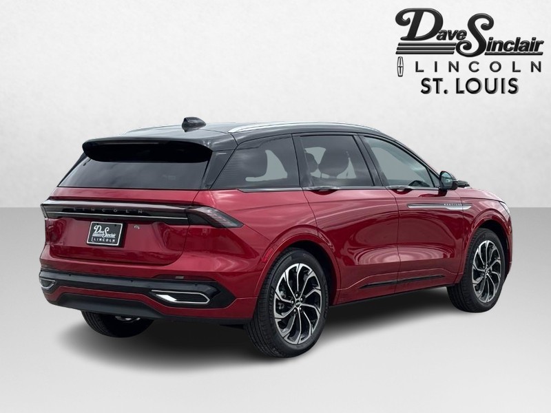 Lincoln Nautilus Vehicle Full-screen Gallery Image 03