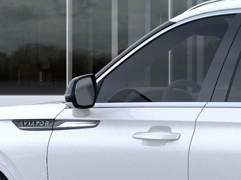 Lincoln Aviator Vehicle Full-screen Gallery Image 21