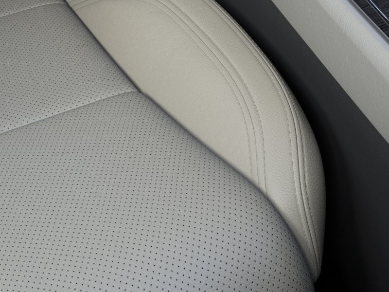 Lincoln Aviator Vehicle Full-screen Gallery Image 17