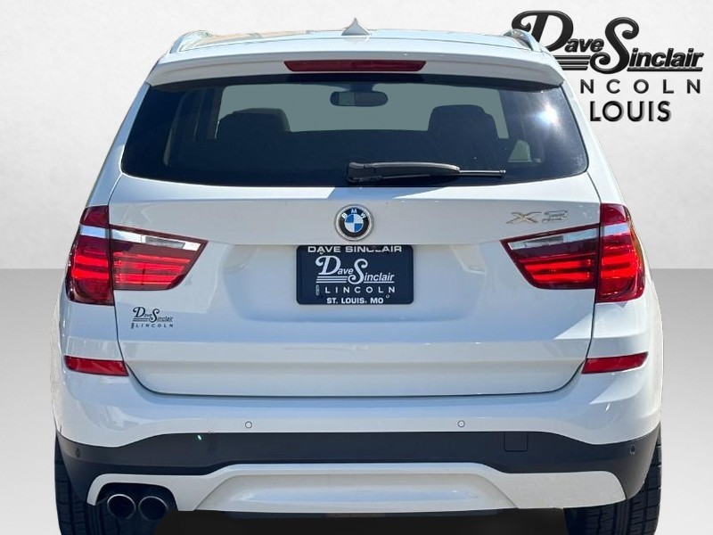 BMW X3 Vehicle Full-screen Gallery Image 04