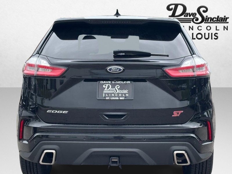 Ford Edge Vehicle Full-screen Gallery Image 04