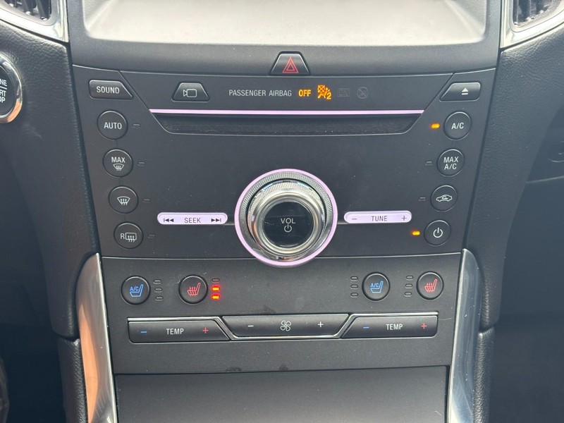 Ford Edge Vehicle Full-screen Gallery Image 22