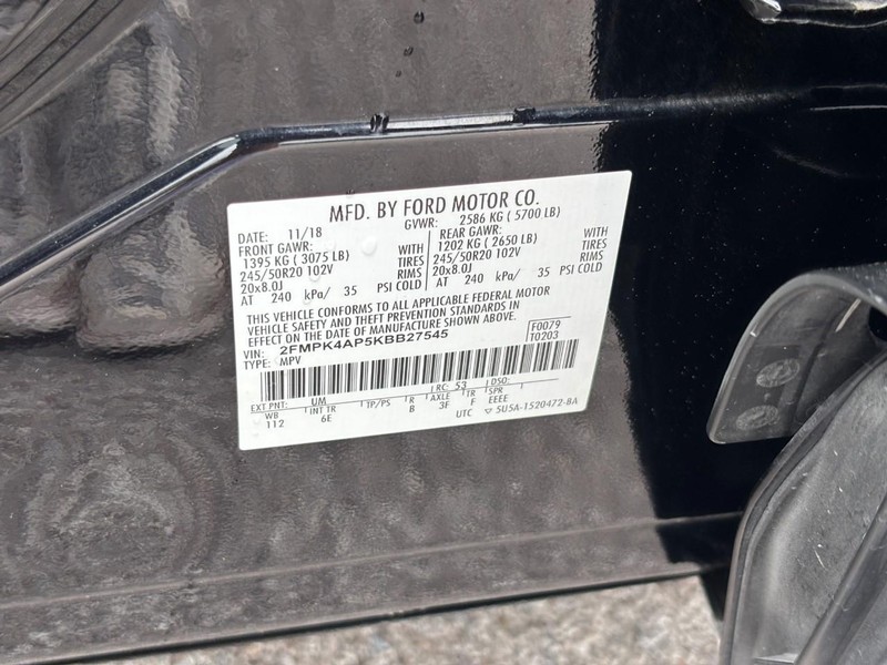 Ford Edge Vehicle Full-screen Gallery Image 23