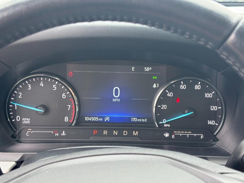 Ford Explorer Vehicle Full-screen Gallery Image 19