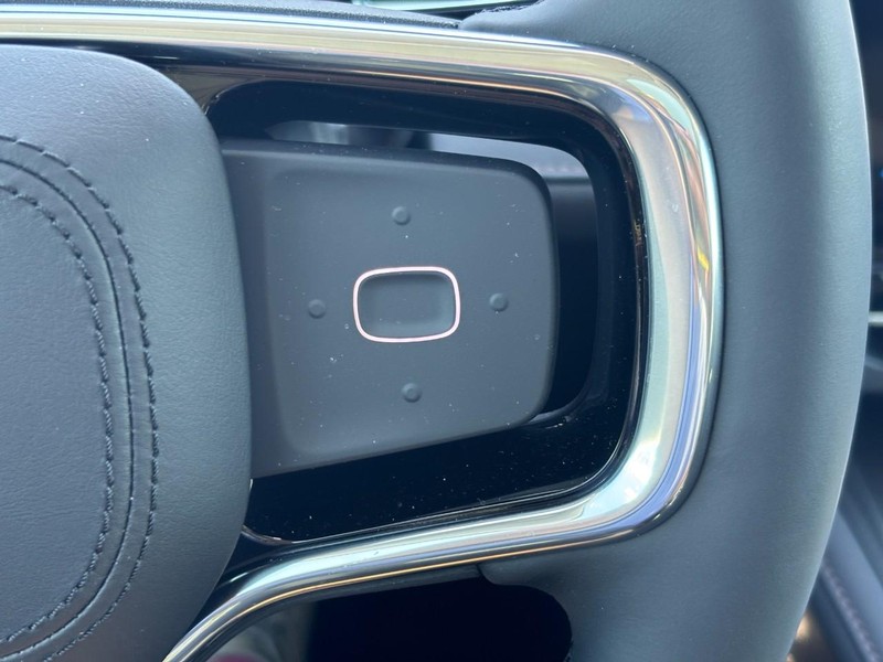 Lincoln Nautilus Vehicle Full-screen Gallery Image 18