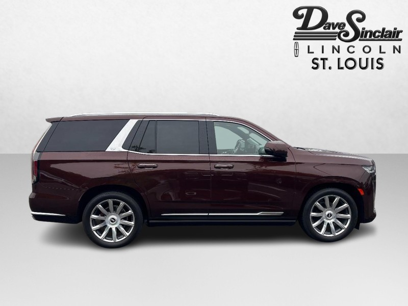 Cadillac Escalade Vehicle Full-screen Gallery Image 02