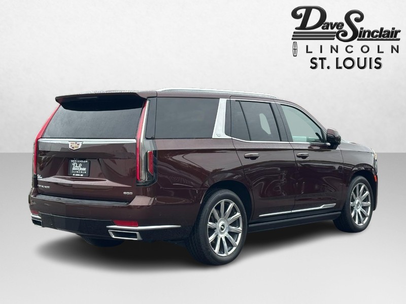 Cadillac Escalade Vehicle Full-screen Gallery Image 03