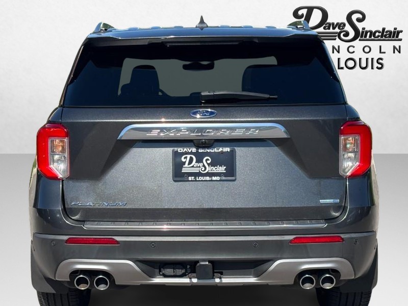Ford Explorer Vehicle Full-screen Gallery Image 04