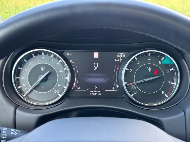 Maserati Levante Vehicle Full-screen Gallery Image 19