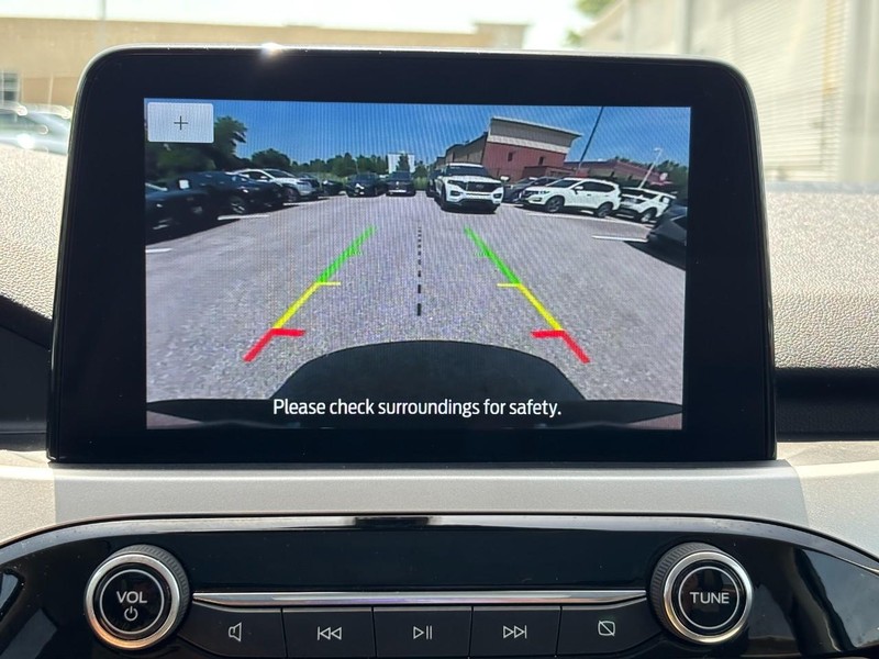 Ford Escape Vehicle Full-screen Gallery Image 23