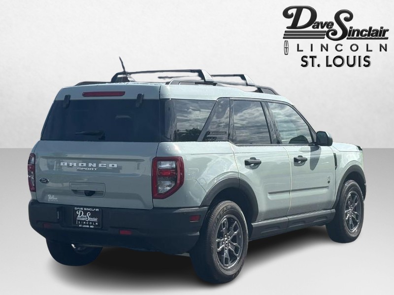 Ford Bronco Sport Vehicle Full-screen Gallery Image 03