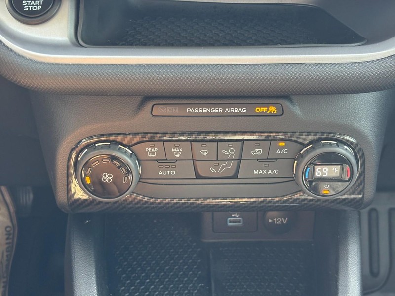 Ford Bronco Sport Vehicle Full-screen Gallery Image 20