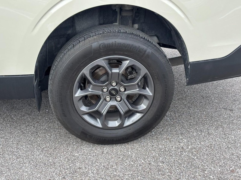 Ford Maverick Vehicle Full-screen Gallery Image 11
