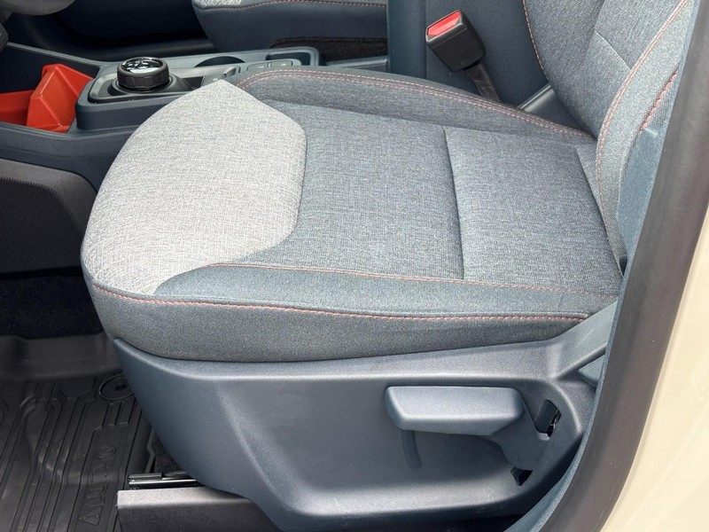 Ford Maverick Vehicle Full-screen Gallery Image 17