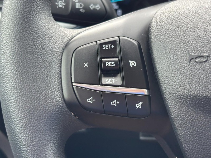 Ford Maverick Vehicle Full-screen Gallery Image 19