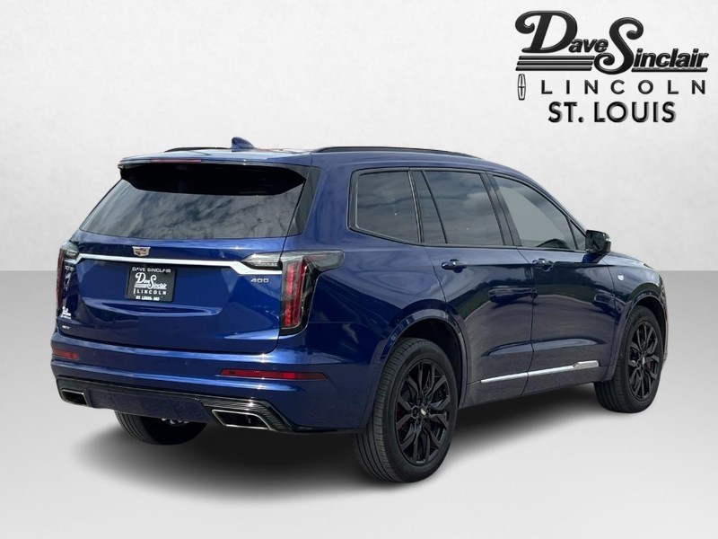 Cadillac XT6 Vehicle Full-screen Gallery Image 03
