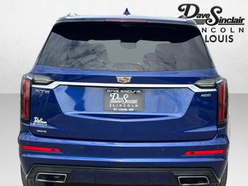 Cadillac XT6 Vehicle Full-screen Gallery Image 04
