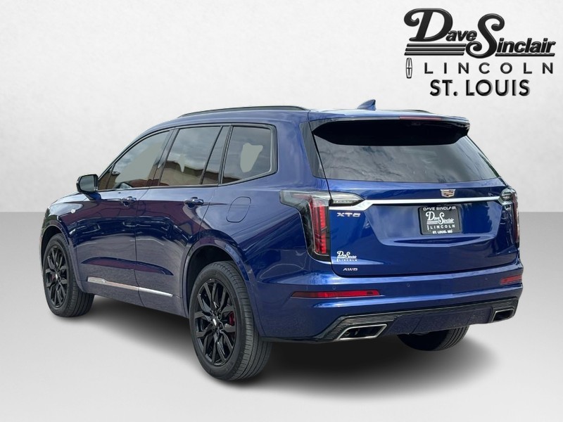 Cadillac XT6 Vehicle Full-screen Gallery Image 05