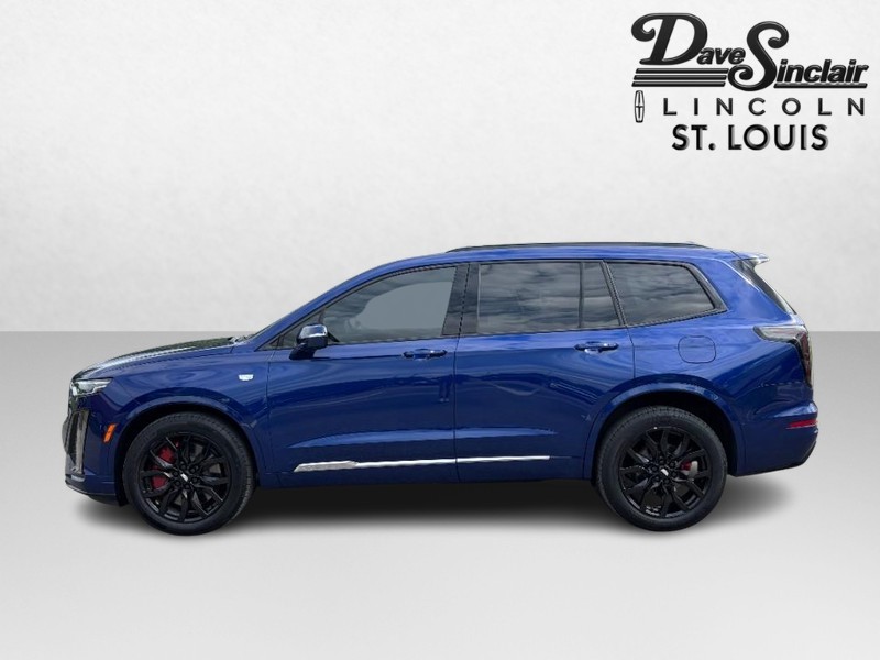 Cadillac XT6 Vehicle Full-screen Gallery Image 06