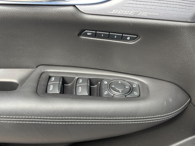 Cadillac XT6 Vehicle Full-screen Gallery Image 19