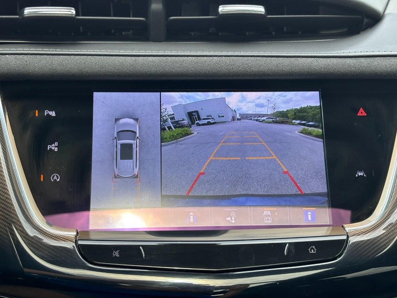 Cadillac XT6 Vehicle Full-screen Gallery Image 23
