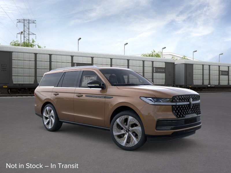 Lincoln Navigator Vehicle Full-screen Gallery Image 07