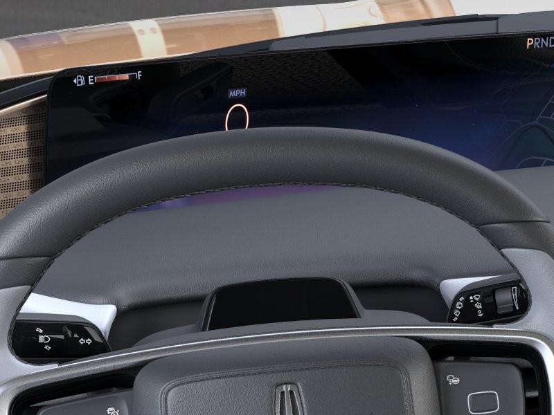 Lincoln Navigator Vehicle Full-screen Gallery Image 14