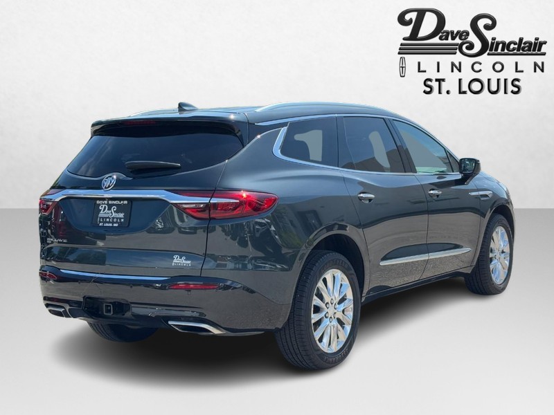 Buick Enclave Vehicle Full-screen Gallery Image 03