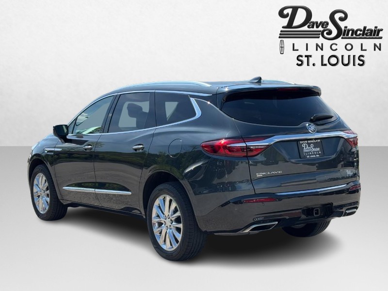 Buick Enclave Vehicle Full-screen Gallery Image 05